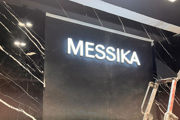 Professionnel Enseigne Paris